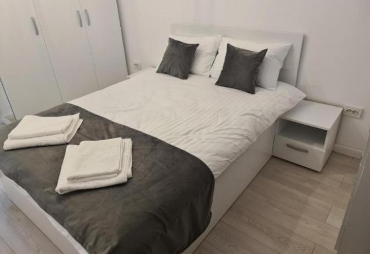 Lux Apartament 巴克乌 外观 照片